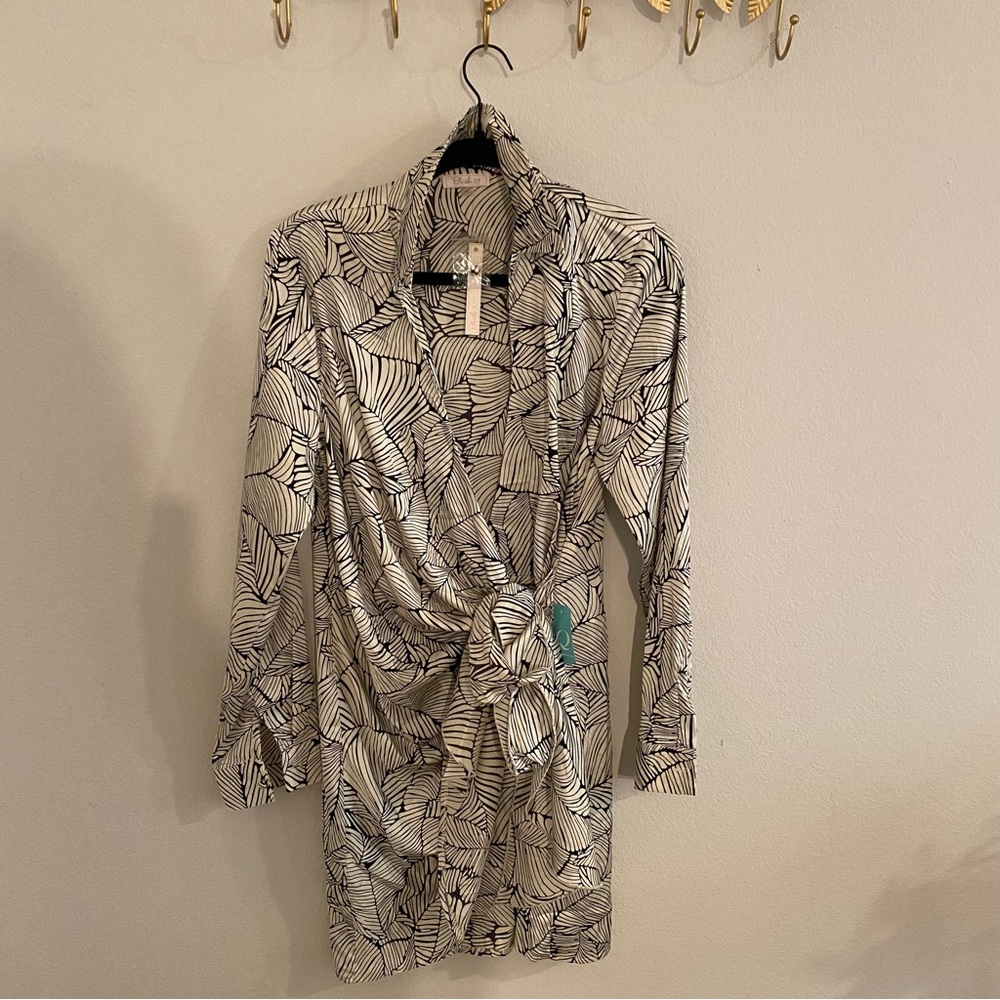 Satin faux wrap min dress with sleeves